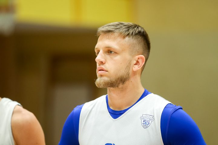 „Neptūną“ abipusiu susitarimu paliko A.Einikis